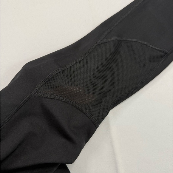Nike Black Capris Slim Fit Pants - Picture 7 of 8